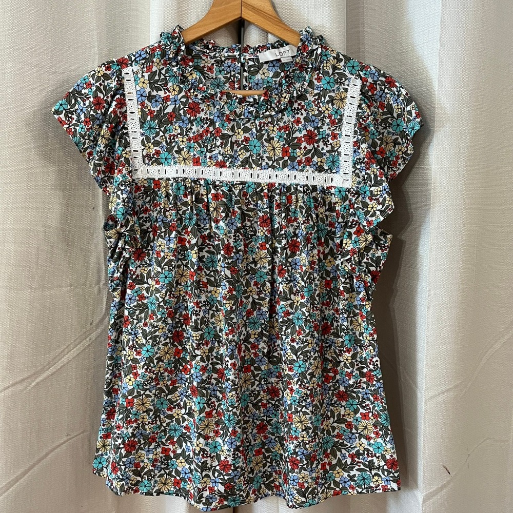 LOFT Floral Blouse Womens Small Multicolor Pattern Relaxed Modern Ruffle Eyelet
